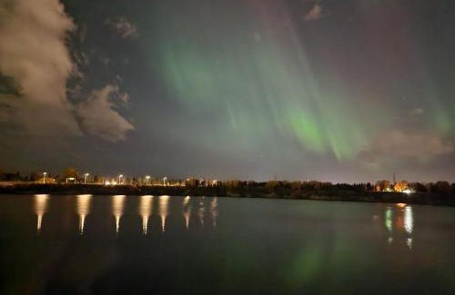 Southwest Calgary Apartamento | 2-bed entire suite 10 mins from all attractions