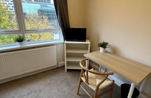 Fairfield Apartamento | 2 Bed Flat - 9-12 Mins to Central London Sleeps 4