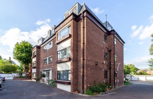 Ealing Broadway Apartamento | 2 Bed Flat in Ealing Broadway