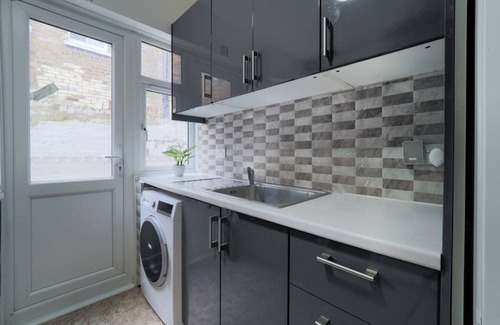 Kilburn Apartamento | 2 Bed Flat In Heart Of Kilburn With Extra Bed Suitable for 6 People