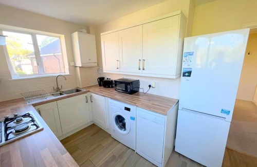 Wallington North Apartamento | 2-bed Flat - Wallington - 6min walk to station