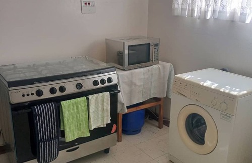 Harare Apartamento | 2 bed guesthouse in Mabelreign - 2012