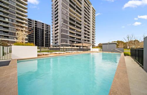 Phillip Apartamento | 2-Bed Haven: Impeccable Interiors & Chic Amenities