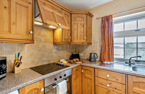 Alford Casa | 2 Bed in Alford 92252