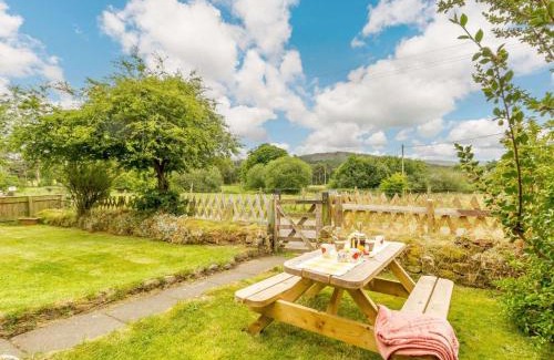 Hallington Casa | 2 Bed in Bellingham 89086