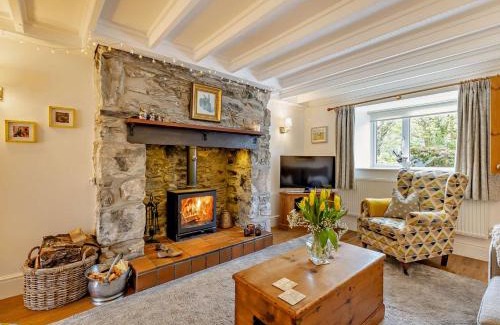 Bangor Casa | 2 Bed in Bethesda 66276