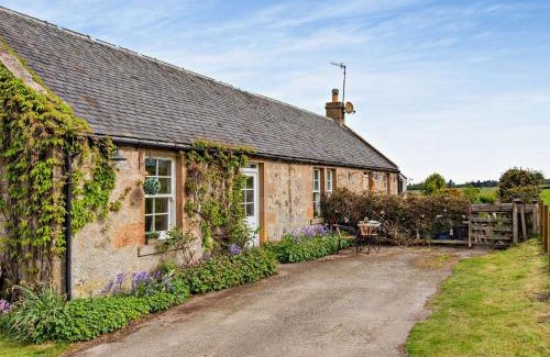Conon Bridge Casa | 2 Bed in Conon Bridge CA387