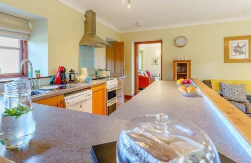 Clynderwen Casa | 2 Bed in Narberth 82445