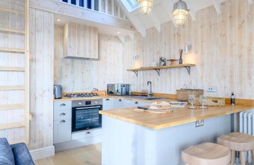 Southerndown Casa | 2 Bed in Ogmore-by-Sea 86495