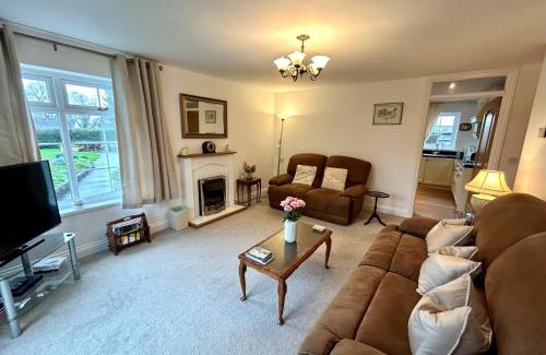 Pembroke Casa | 2 Bed in Pembroke 47640
