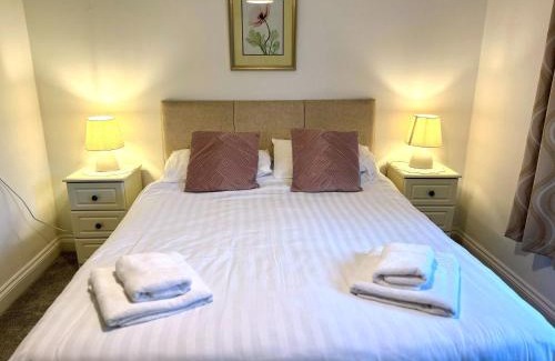 Pembroke Casa | 2 Bed in Pembroke 47640
