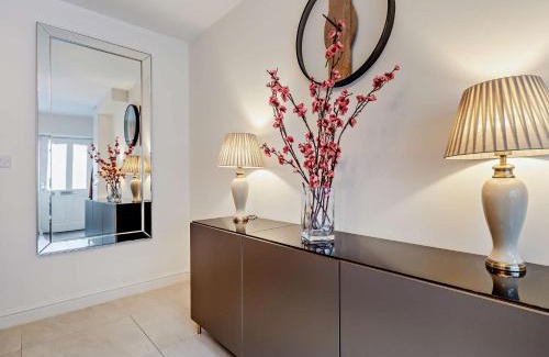 Warwick Town Centre Casa | 2 Bed in Warwick 93085