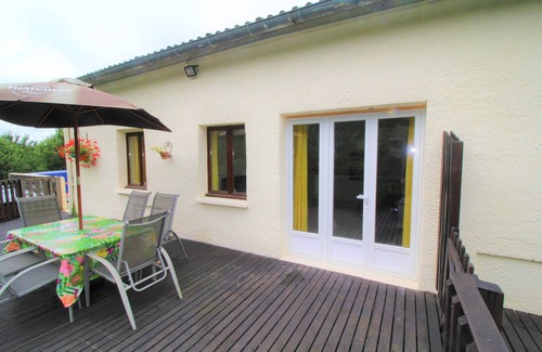 Cercoux Casa | 2 bed lakeside guest house with parking