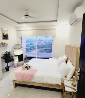 Lahore Apartamento | 2 Bed Luxury Apartment, Pool, Gym, Cinema