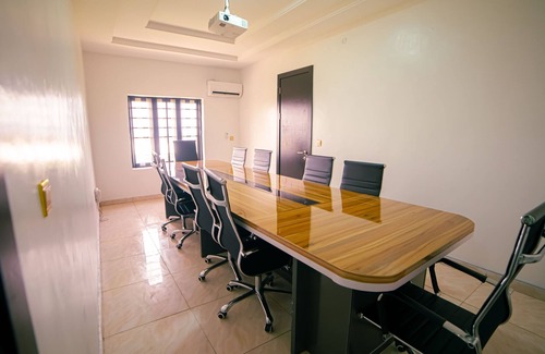 Ofin Casa | 2-Bed Luxury Flat - Pet Friendly - Pool - Gym