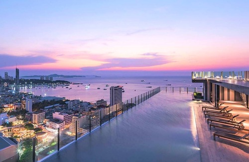 Pattaya Bay Apartamento | 2 Bed Room, Large Living Room at Central Pattaya