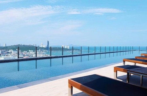 Pattaya Bay Apartamento | 2 Bed Room, Large Living Room @ Central Pattaya