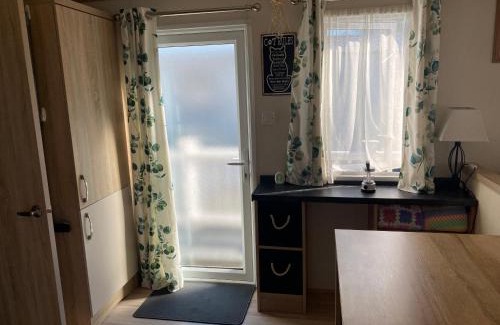 Saxmundham Otro | 2 Bed Static Caravan sleeps 6 Saxmunham