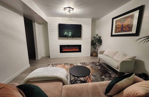 Southwest Calgary Casa | 2-bed suite 10 mins from all attractions