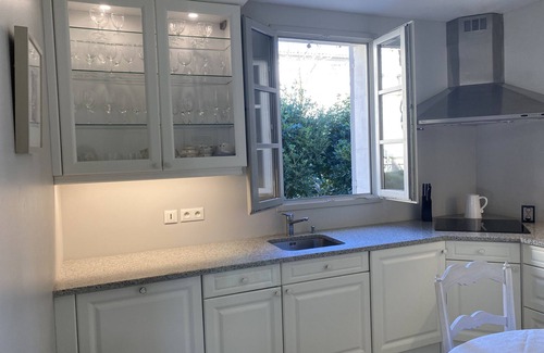 St.-Remy-de-Provence Casa | Cómoda casa de pueblo en desarrollo exclusivo - 3 minutos a pie del centro de St. Movimiento rápido del ojo
