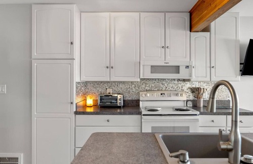 Waterford Casa | 2 Bed with a view of Sylvan Lake
