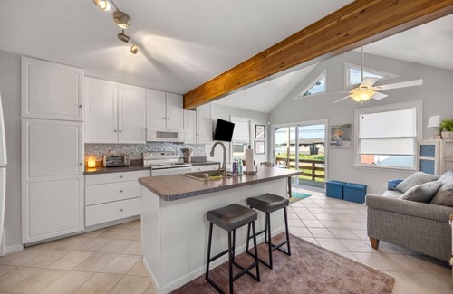 Waterford Casa | 2 Bed with a view of Sylvan Lake