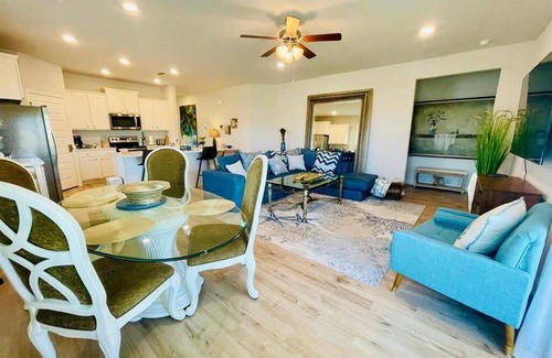 Port St. Joe Complejo | 2-bedr duplex in Beach Resort. Beaches, 2 community pools, fire pit, pets, more!