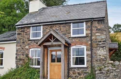 Llanrhaeadr-ym-Mochnant Casa | 2 bedroom accommodation in Llanrhaedr-ym-Mochnant