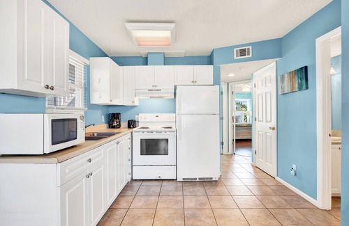 Tybee Island Condominio | 2 bedroom 1 bath ocean front condo