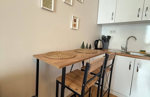 Esenyurt Apartamento | 2 Bedroom 1 Living roombig apartment with AC, WiFi,Free Parking