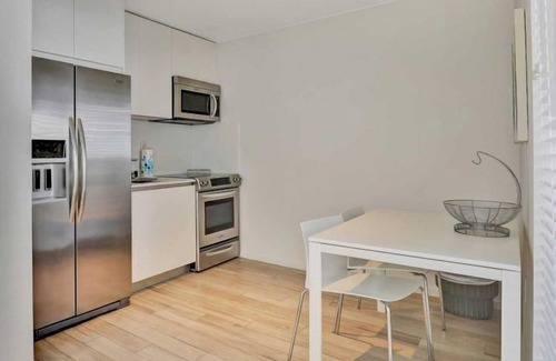 Key Biscayne Apartamento | 2 Bedroom 1 Queen- 2 Twins