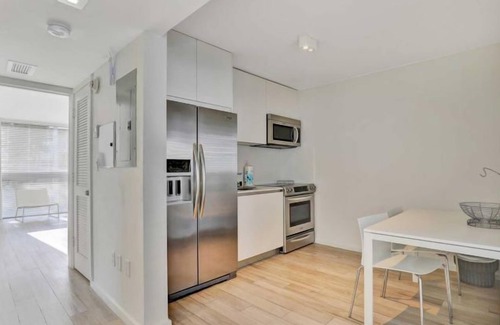 Key Biscayne Apartamento | 2 Bedroom 1King-2Twins