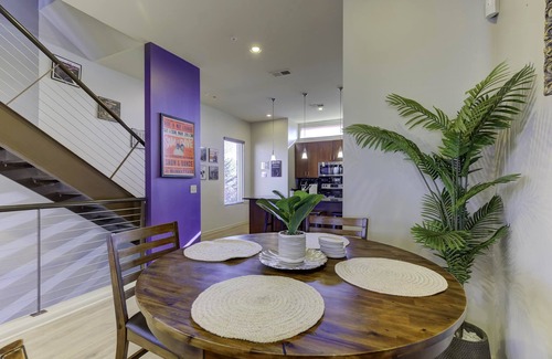 Downtown Memphis Condominio | 2 habitaciones / 2. 5 baños Memphis Condo - ¡Excelente ubicación en el centro!