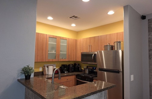 Desert View Village Condominio | 2-bedroom 2-bath condo renovated