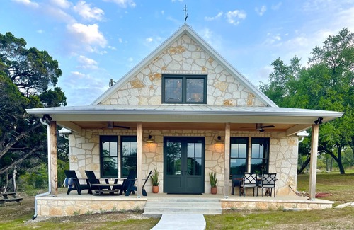Johnson City Casa | 2 bedroom/2 bath stone farmhouse overlooking hill country creek on 50 acres