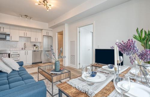 Kitchener Apartamento | 2 Bedroom, 2 Bath Stunning Condo - heart of Kitchener Downtown