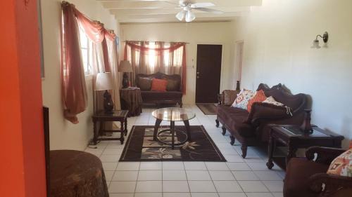 Estate Marys Fancy Casa | 2 Bedroom 2 Bathroom House Centrally Located