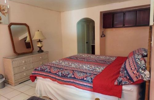 Estate Marys Fancy Casa | 2 Bedroom 2 Bathroom House Centrally Located