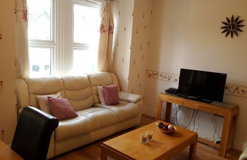 Merton Casa | 2 Bedroom\ 2 Bathroom apartment, 8 minutes walk to tube