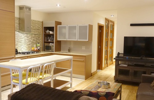 Upper West Side Apartamento | Apartamento de lujo de 2 habitaciones y 2 baños con patio privado y lavadora / secadora