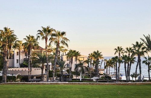 Los Cabos Villa | Ver y escuchar el romper de las olas! Capacidad para 12 personas en camas