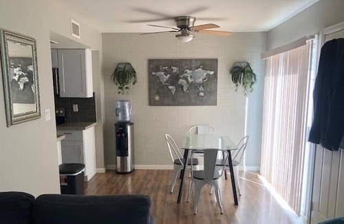 Scottsdale Estates Ten Apartamento | 2 Bedroom 696949 by Houzlet