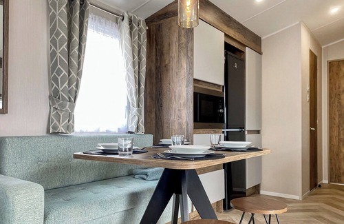 Weston-super-Mare Cabaña | 2 bedroom accommodation in Kewstoke, near Weston-Super-Mare