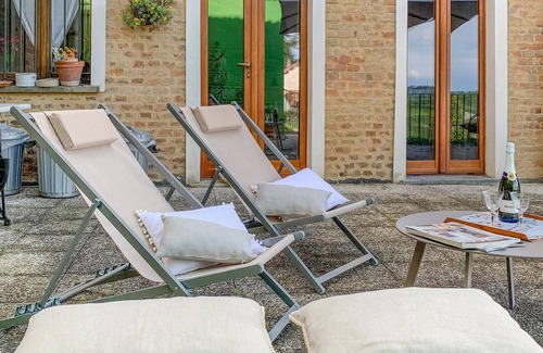 Montegrosso dʼAsti Apartamento | 2 bedroom accommodation in Montegrosso d'Asti
