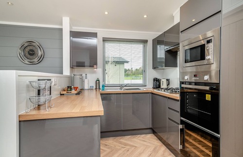 Shepton Mallet Chalet De Esquí | Alojamiento de 2 habitaciones en Midsomer House, East Compton