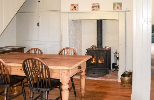North Marston Cabaña | 2 bedroom accommodation in Middle Claydon, near Buckingham