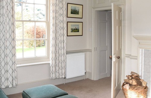 North Marston Cabaña | 2 bedroom accommodation in Middle Claydon, near Buckingham