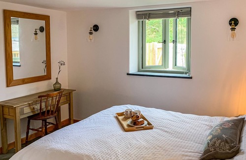 Pembroke Cabaña | 2 bedroom accommodation in Castlemartin