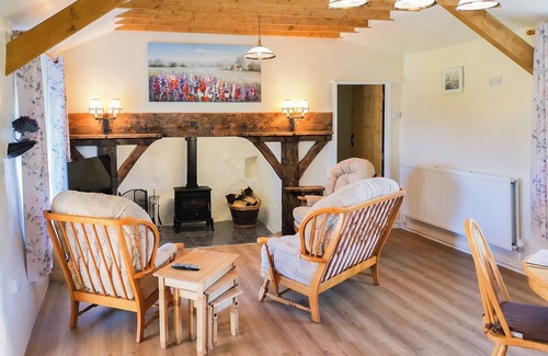 Caernarfon Cabaña | 2 bedroom accommodation in Carmel, near Caernarfon