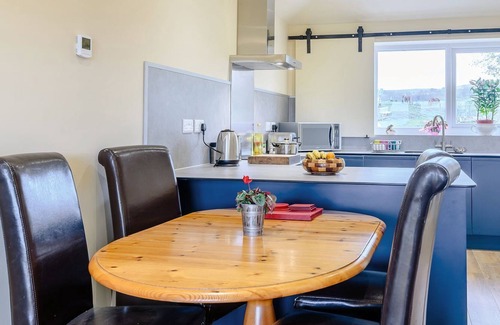 Ammanford Cabaña | 2 bedroom accommodation in Tairgwaith